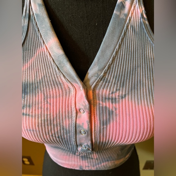 FREE PEOPLE movement custom tie dye Henley top. Size XS/S - Picture 5 of 13